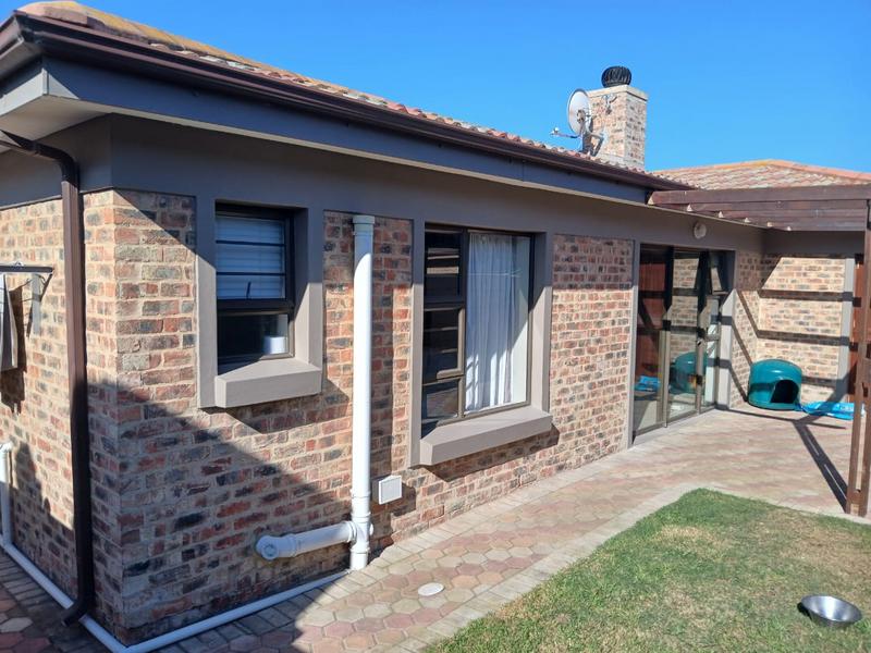 4 Bedroom Property for Sale in Reebok Western Cape